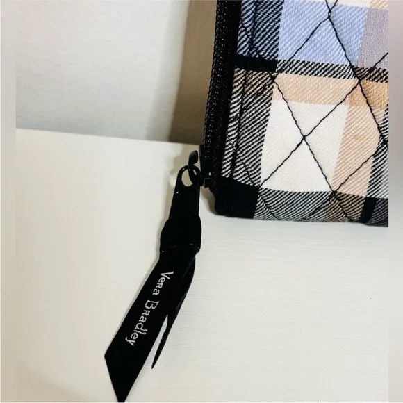Vera Bradley Women's Outlet Cotton Turnlock Wallet
Perfectly Plaid NEW W/ TAGS! - Picture 4 of 10